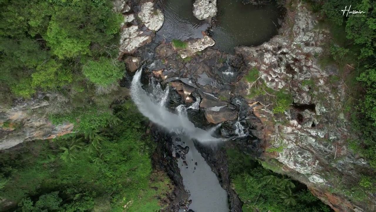 Purling Brook Falls _ Spring Brook National Park 4K