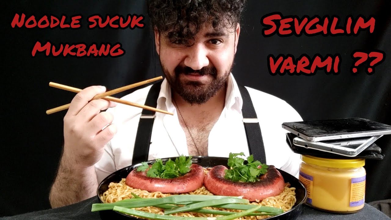 NOODLE SUCUK MUKBANG SEVGİLİM VARMI ? /  KAÇ FLÖRTÜM VAR KENDİ TOPUĞUMA SIKIYORUM / TÜRKÇE MUKBANG