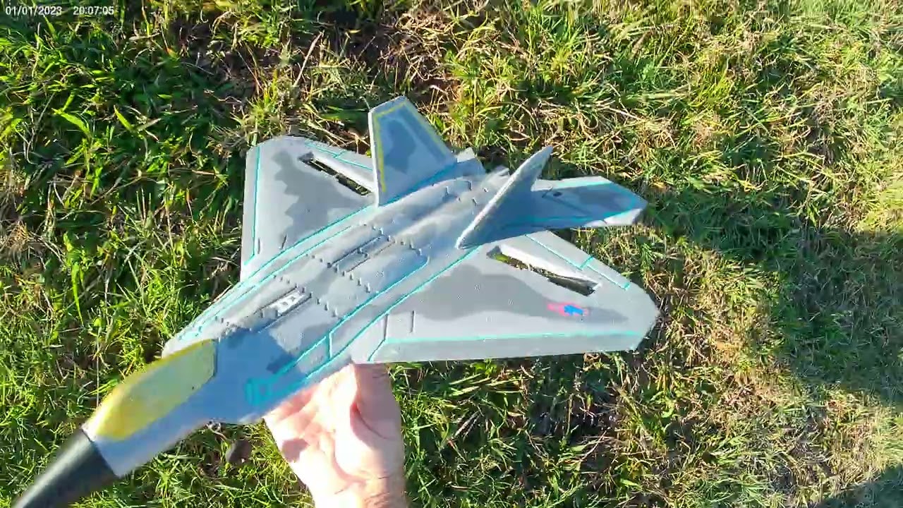 Flying BM F22 Raptor