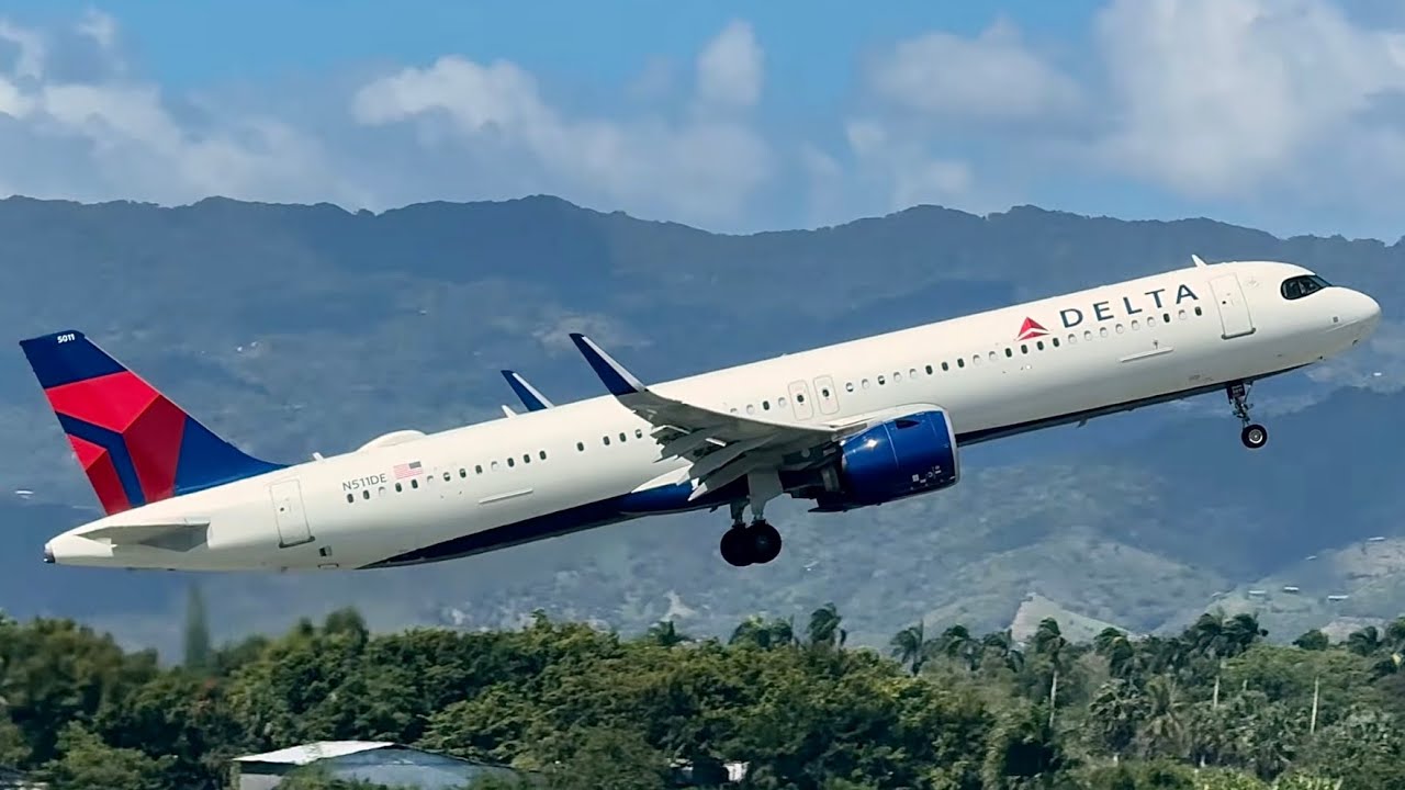VARIEDAD DE AVIONES OPERANDO EN EL AEROPUERTO INTERNACIONAL DEL CIBAO | #aviation #airplane 