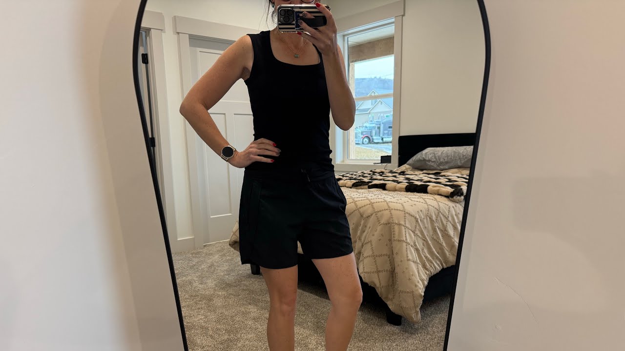 These are amazing running shorts that are fast drying and have pockets!