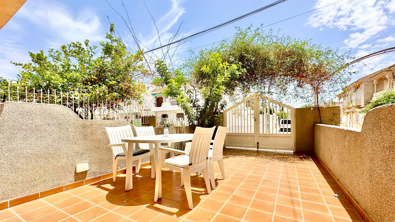 Casa de 3 habitaciones en venta en San Pedro del Pinatar. Se vende duplex