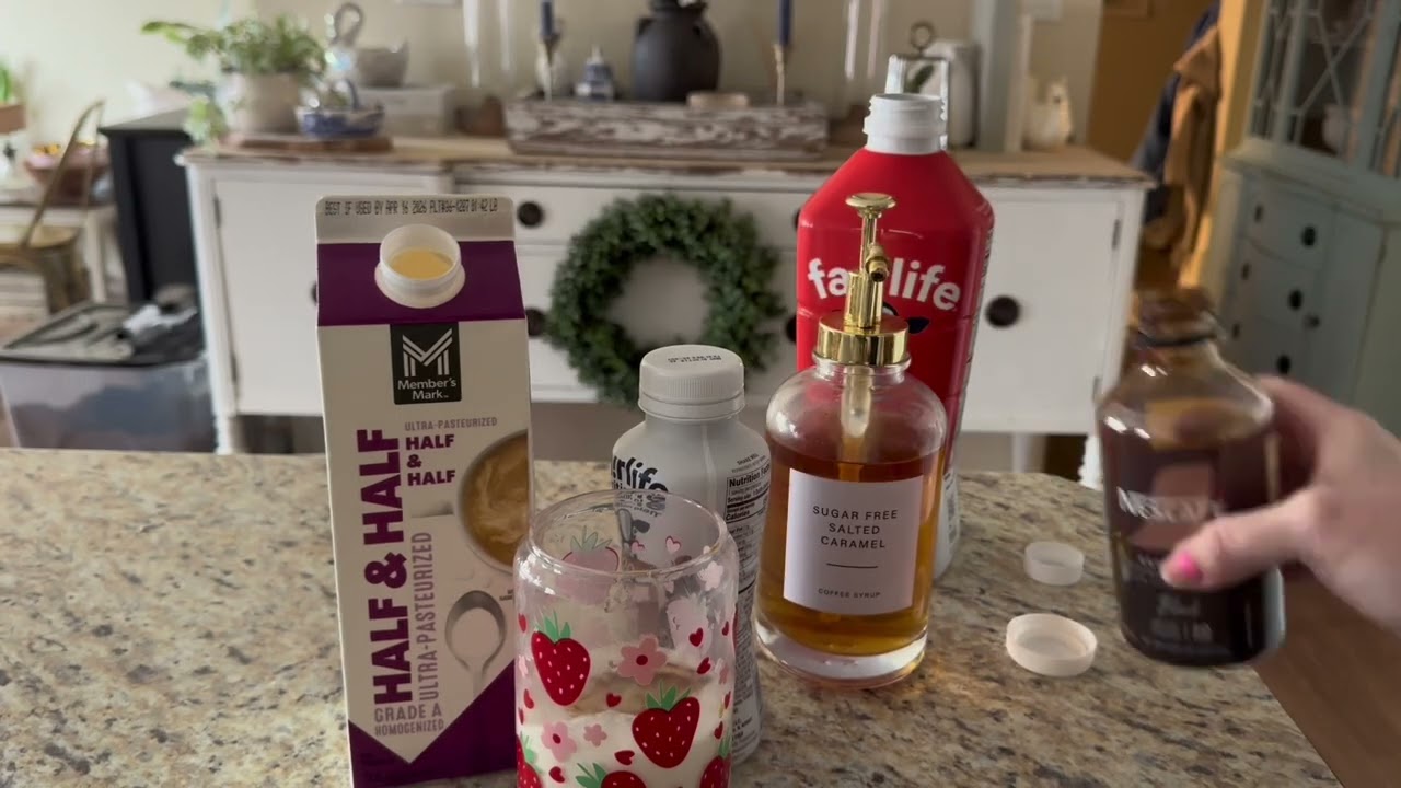 Super easy and quick way to make a low carb high protein iced coffee that actually tastes good!