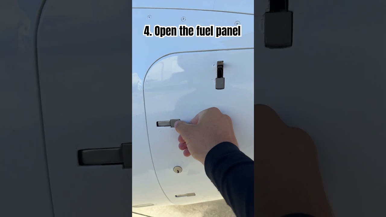 This is how to fuel a private jet! 🛩️ 