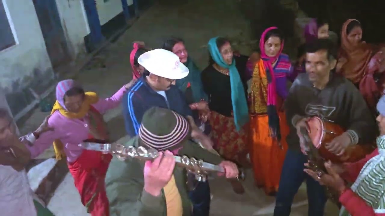 Holi 2026 #holi2026 #holispecial #holireels #pahadiculture #dance #hapoyholi #love 