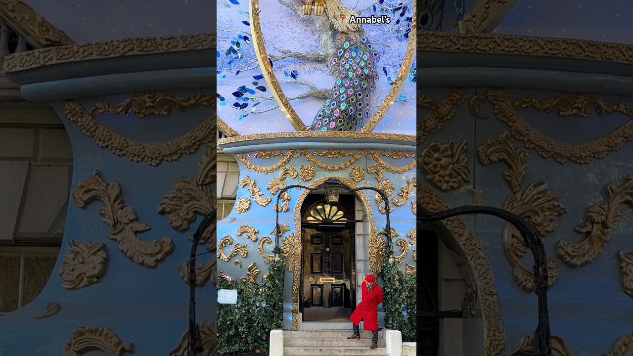 Annabel&rsquo;s  private members club HUGE Christmas snow globe 😍 #christmas2024 #christmasdecor