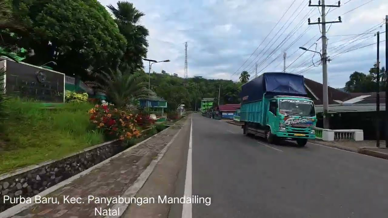 Jalanan disekitaran Ponpes purba baru, kec panyabungan, mandailingnatal
