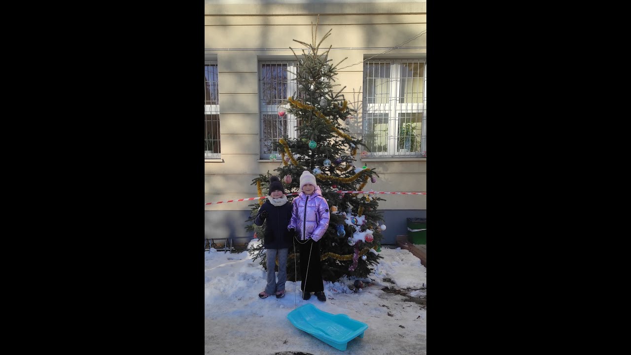 Zimowe zabawy klas I III