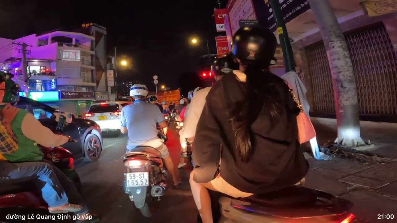 Sài Gòn tối mùng 2 tết (17/02/2026) nhấn quay lúc 21:00