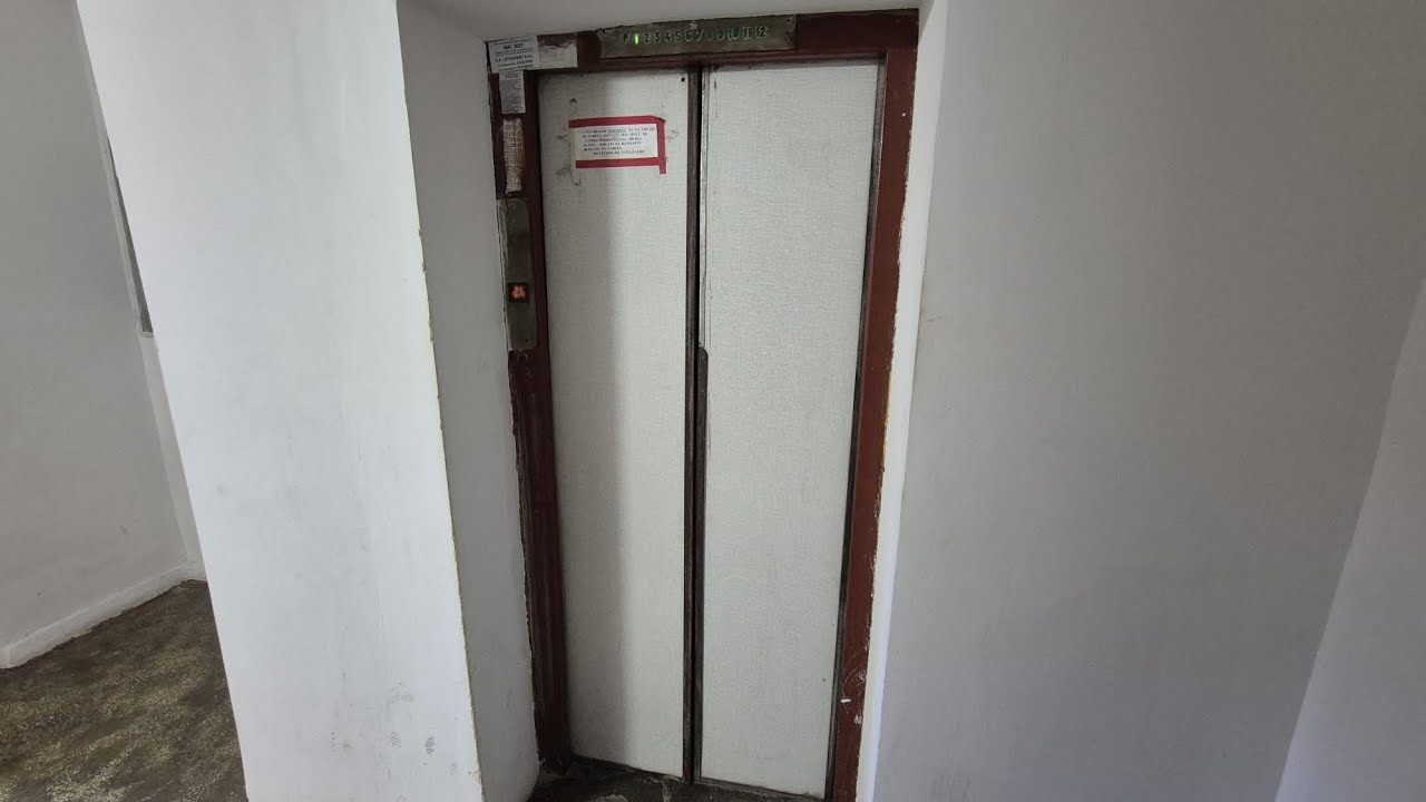 (Better retake) AMAZING late 80s sovietic style IFMA 2-speed traction elevator @ Constanța, RO