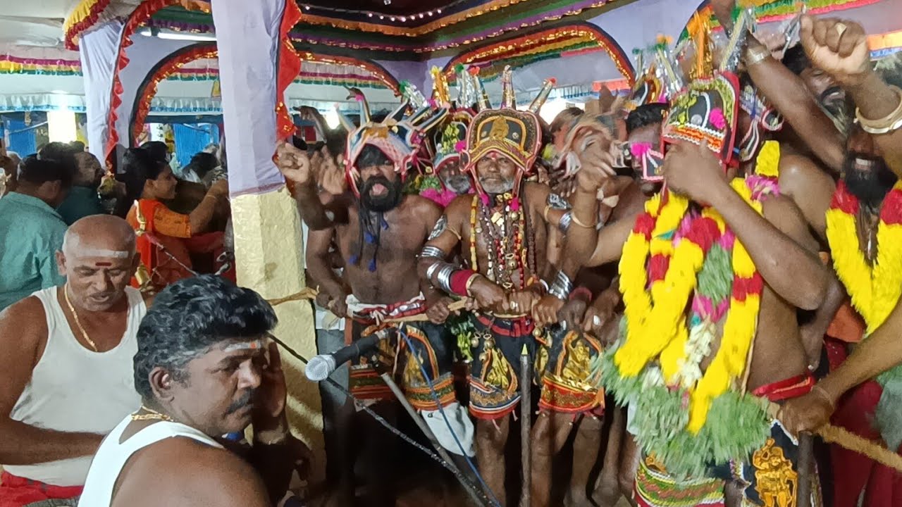 ஆறுமுகமங்கலம் ஹைகோர்ட் மகாராஜா வெறித்தனமான சாமியாட்டம்