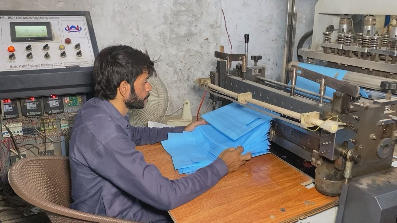 Behind the Machines Creating Pakistan’s Eco-Smart Shopping Bags