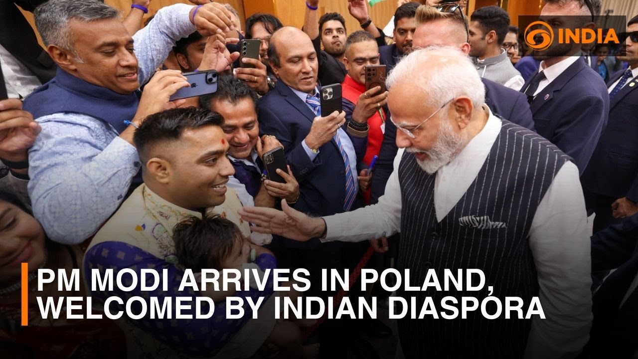 PM Modi arrives in Poland, welcomed by Indian diaspora & more | DD India News Hour