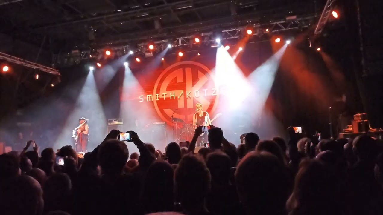 Smith/Kotzen - Life Unchained (Live in Warszaw)