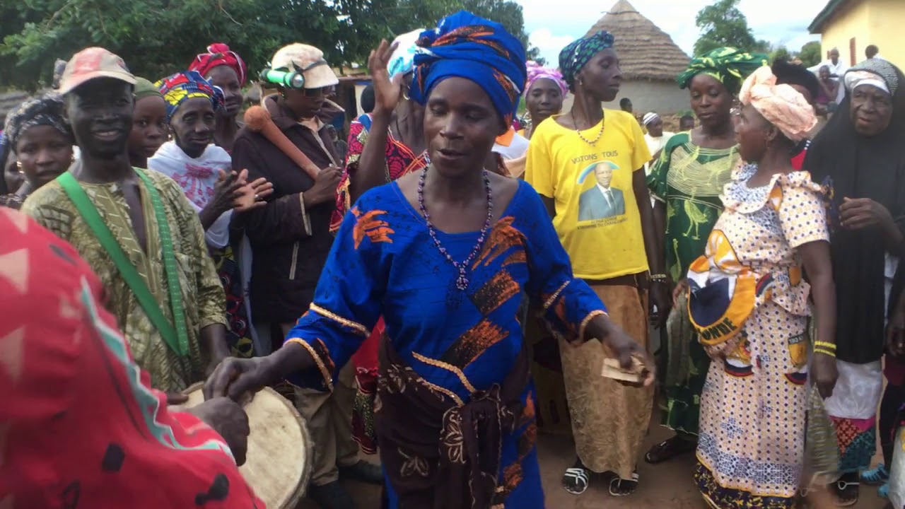 Soli played at wedding party (Hamana, Guinea)