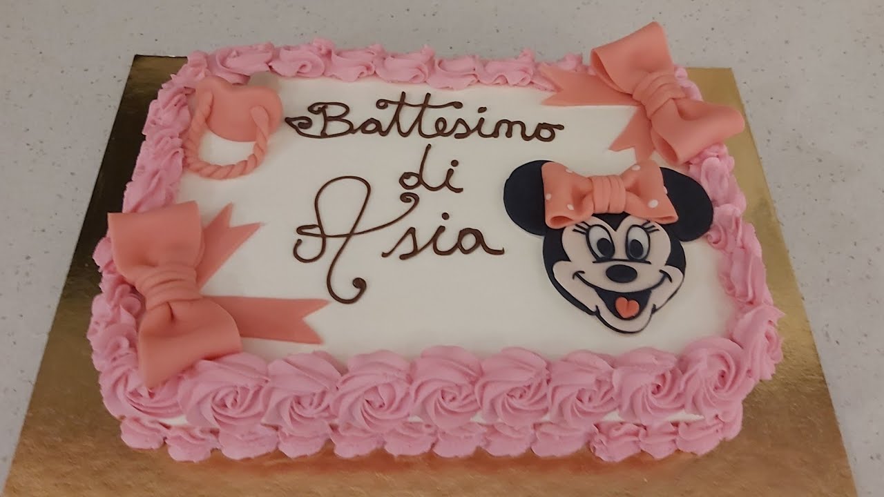 Torta  Minnie con le rose di panna