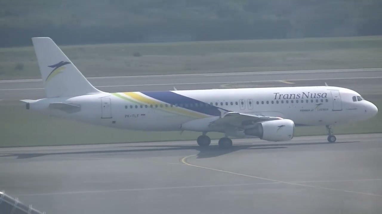 翎亞航空 TransNusa A320-214(PK-TLF) 8B-702 桃園(TPE)→美娜多(MDC) takeoff
