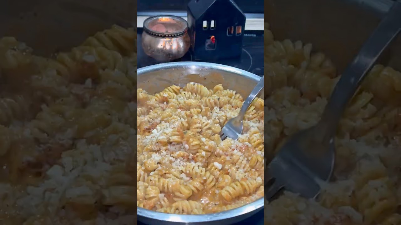 Parmesan Pasta #pastatime #pasta #recipe #foodie #food #easyrecipe #yummy #shortvideo #shorts #trend
