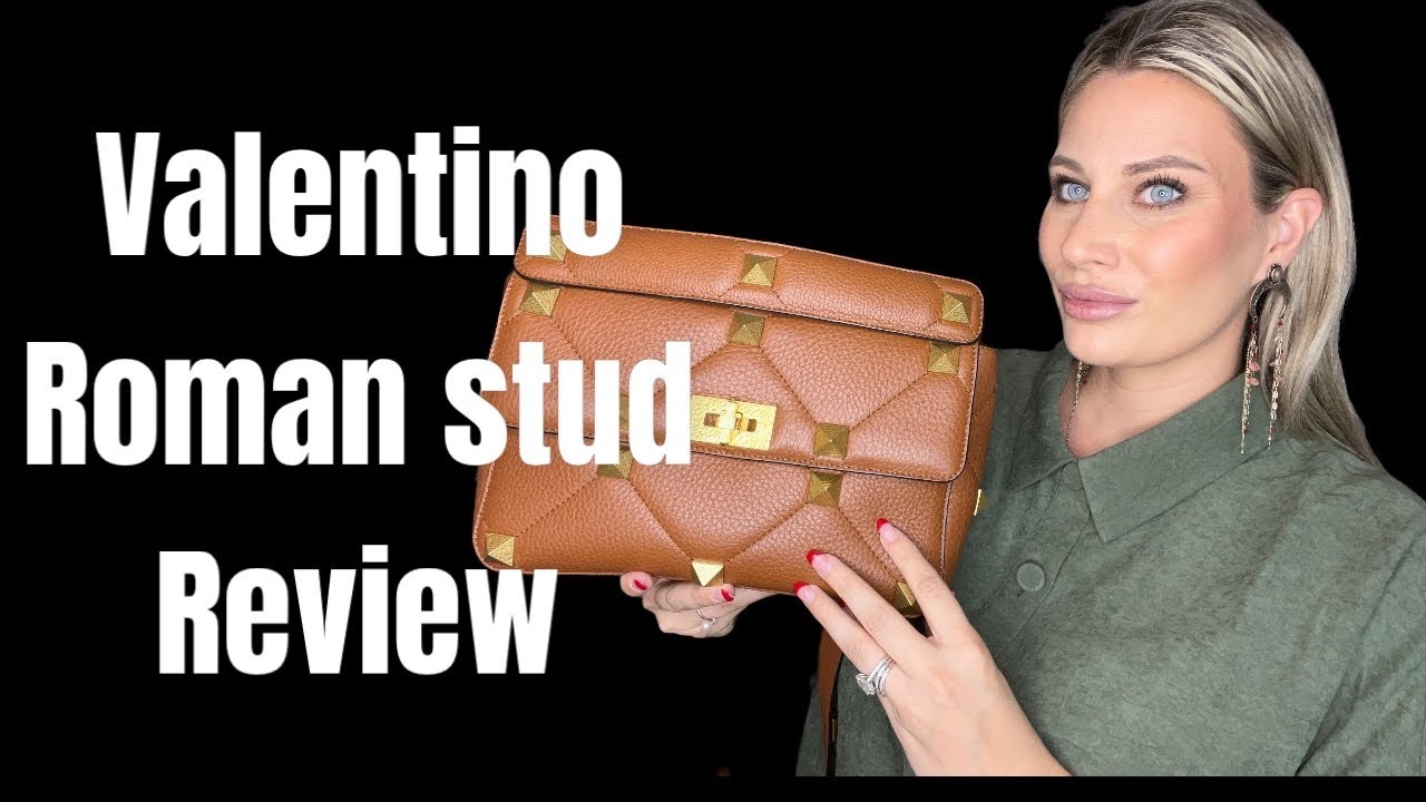 Valentino Roman Stud bag review | Neutral bag for fall 2022 | What fits? | Mod shots | Pros and Cons