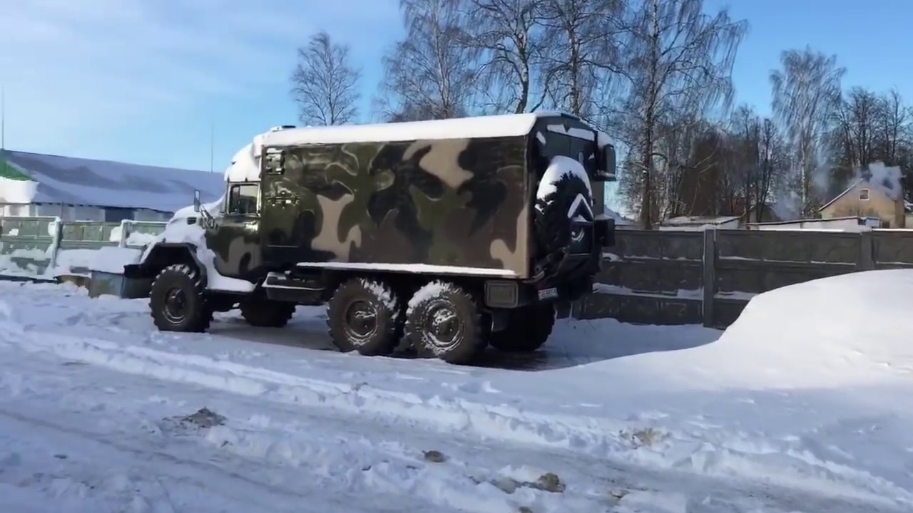 Заводим ЗИЛ 131 на улице -28! Ваши ставки?