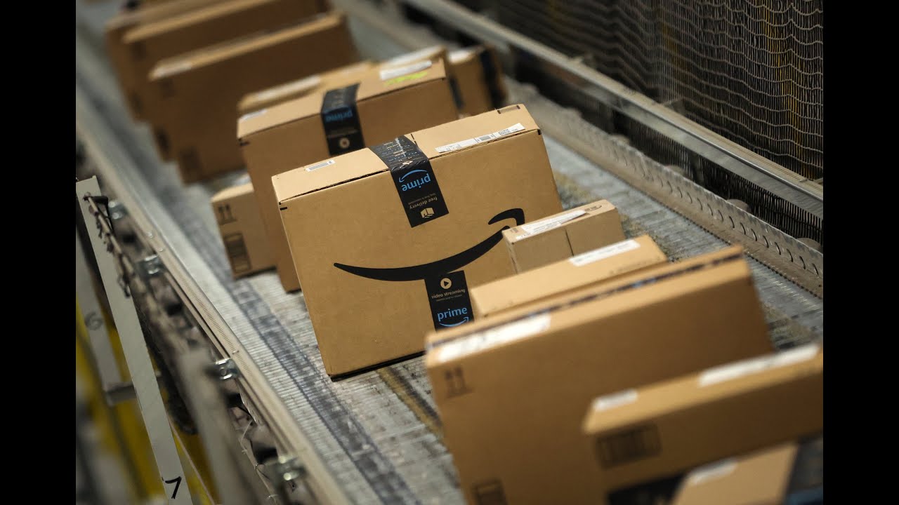 US shoppers drive record $12 billion Cyber Monday