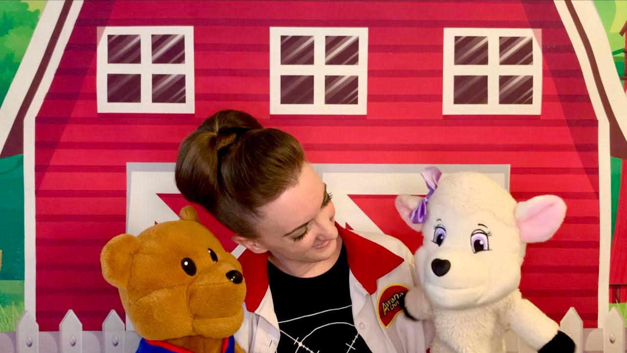 Awana Cubbies Puppet Show - AppleSeed Bear Hug 26