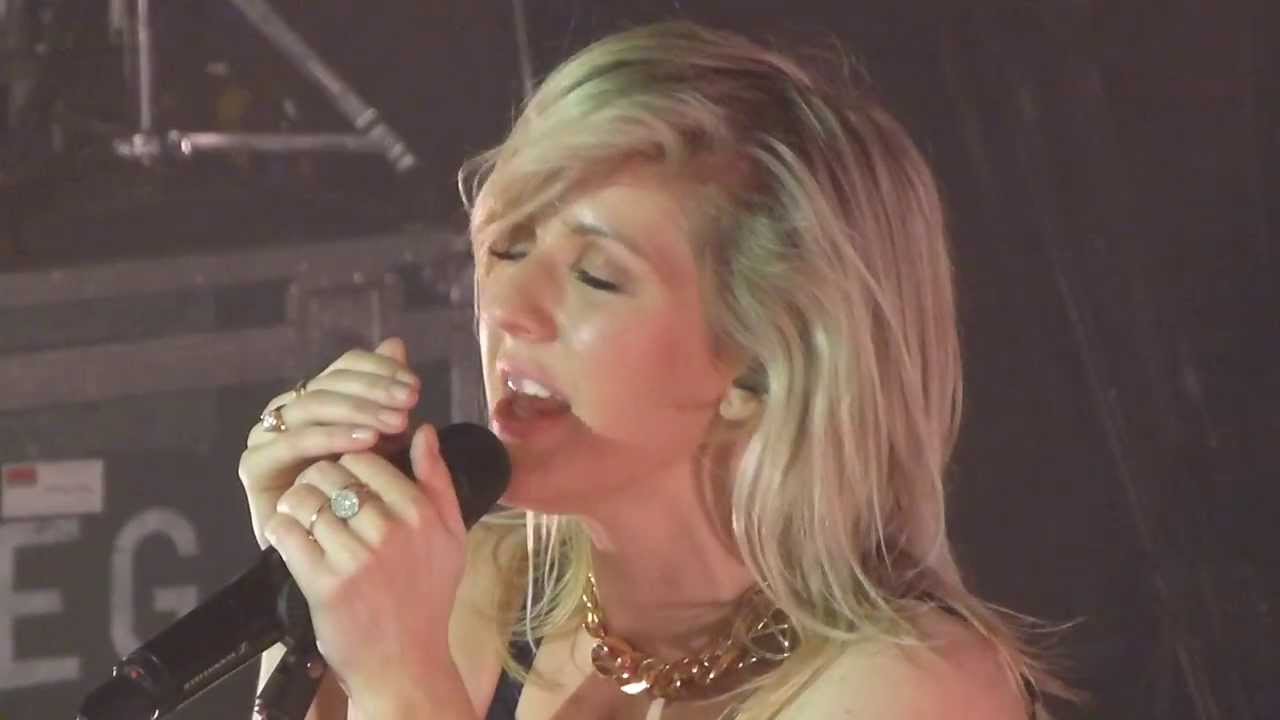 Ellie Goulding - Lights - LIVE PARIS 2014
