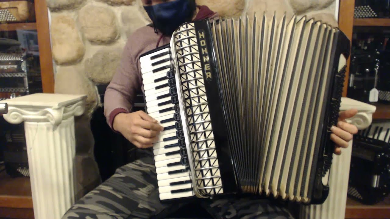 4582 - Black Hohner Atlantic IV De Luxe Piano Accordion LMMH 41 120 $1999