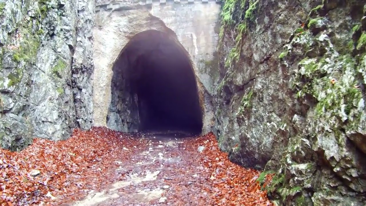 Enormes crues de dégel, voici les magnifiques cascades du Bief de la ruine en hiver 2021/22.