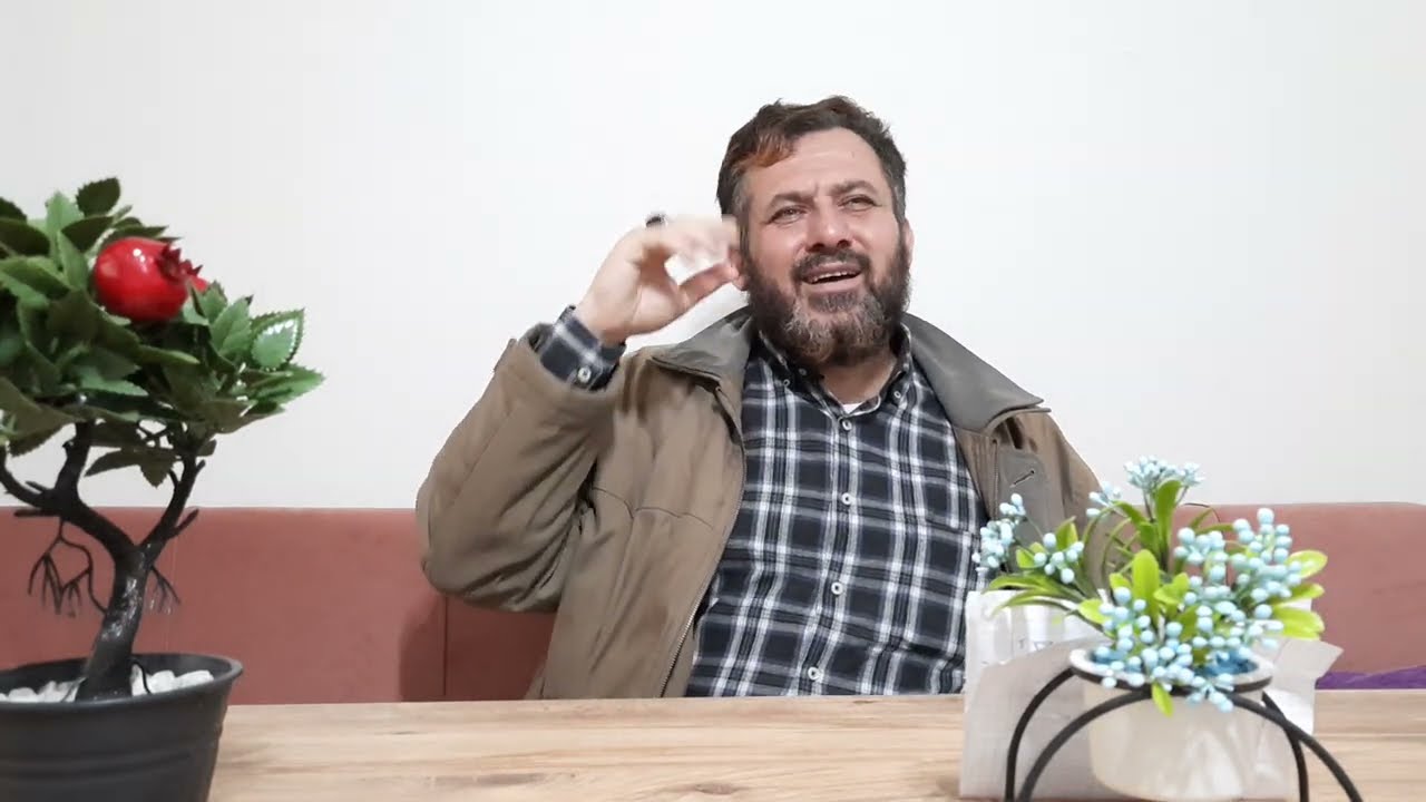 فلاح مندكار يلخص عقيدة الأشاعرة بطريقة تدل على عدم فهمه لها!