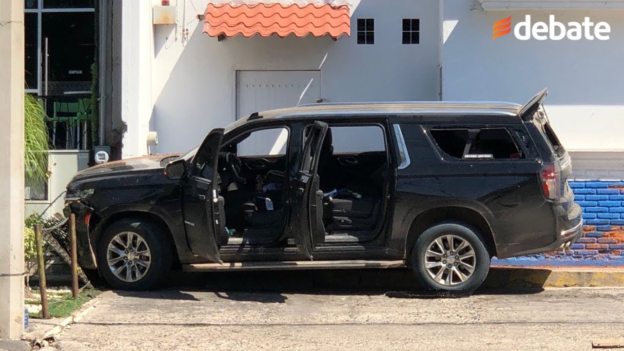 Automóviles abandonados en Culiacán, tras balaceras de este lunes.