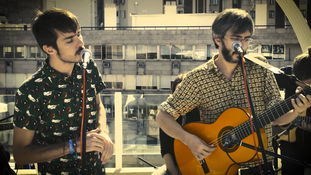 Vetusta Morla y Xoel López interpretan ¡Alto!