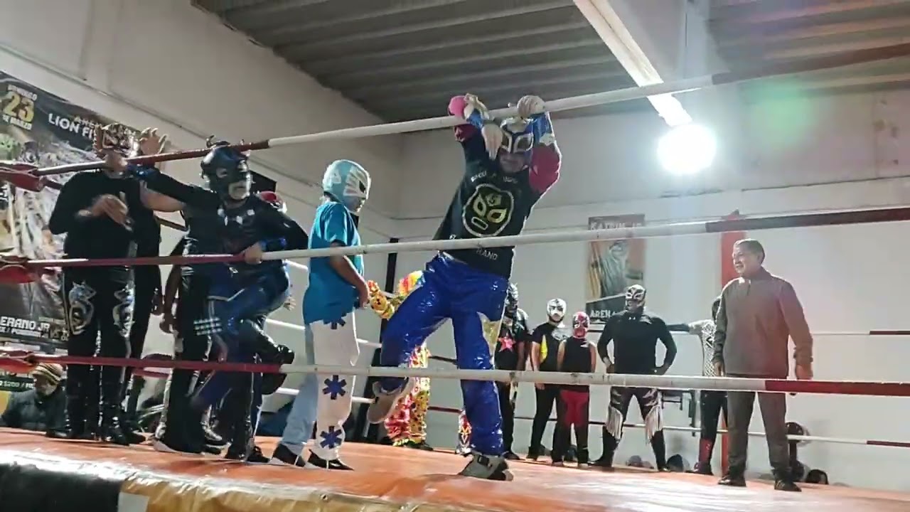 Excibicion de alumnos de lucha libre infantil 1°feb26 arena Lión fitness SOBERANOS Y KALAKÍSTICOS 