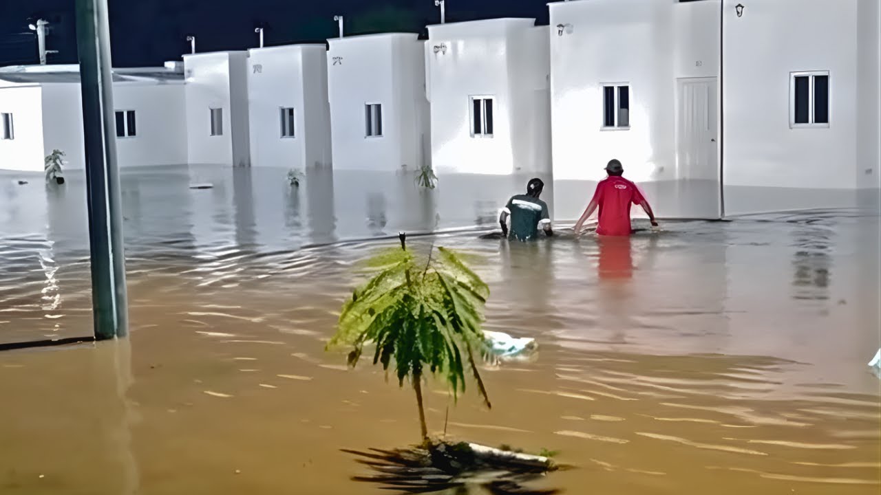 ¡El agua entró a las casas! Residencial inundada en El Salvador