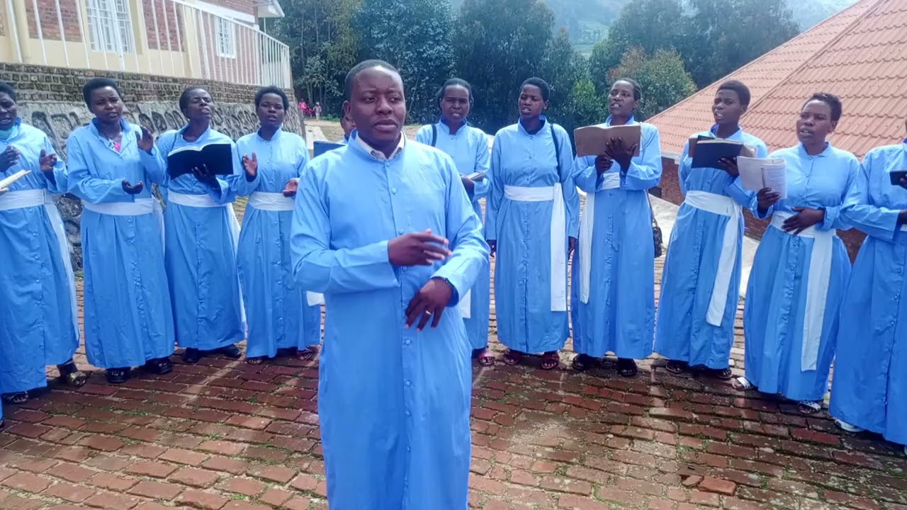 Abatagatifu n'abatagatifukazi b'Imana