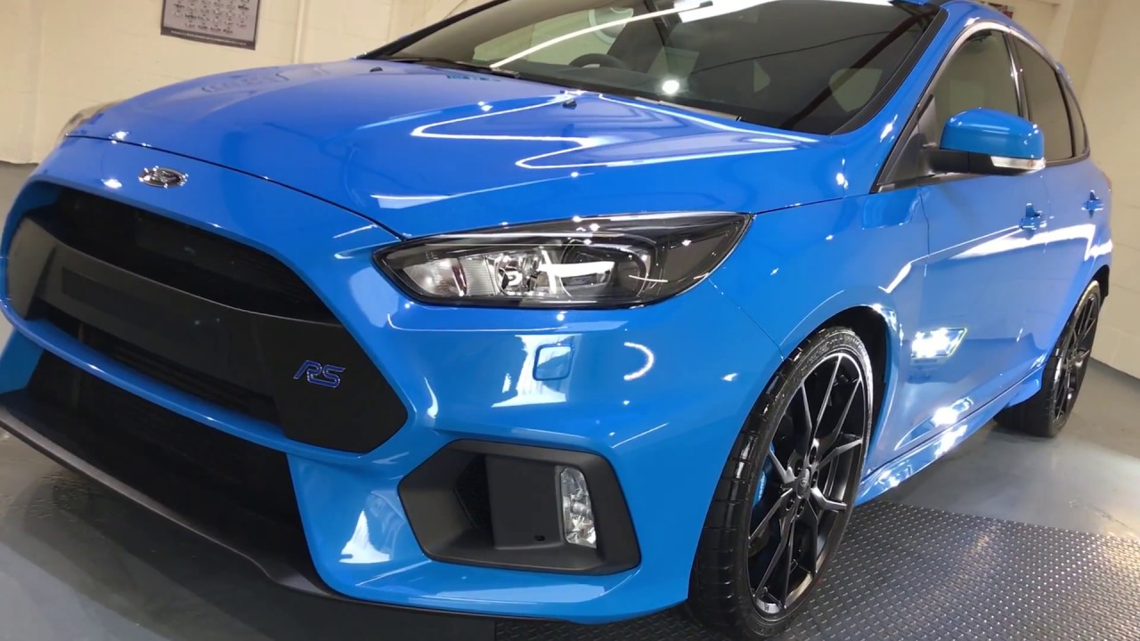 Nitrous Blue Ford Focus RS New Car Detail