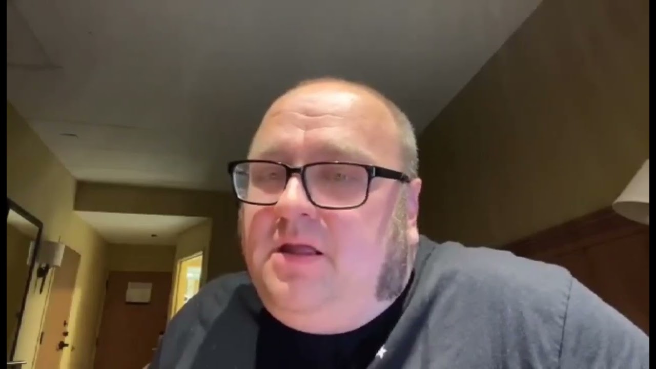 Jacob the Carpetbagger talks about his wife his girlfriend and life...