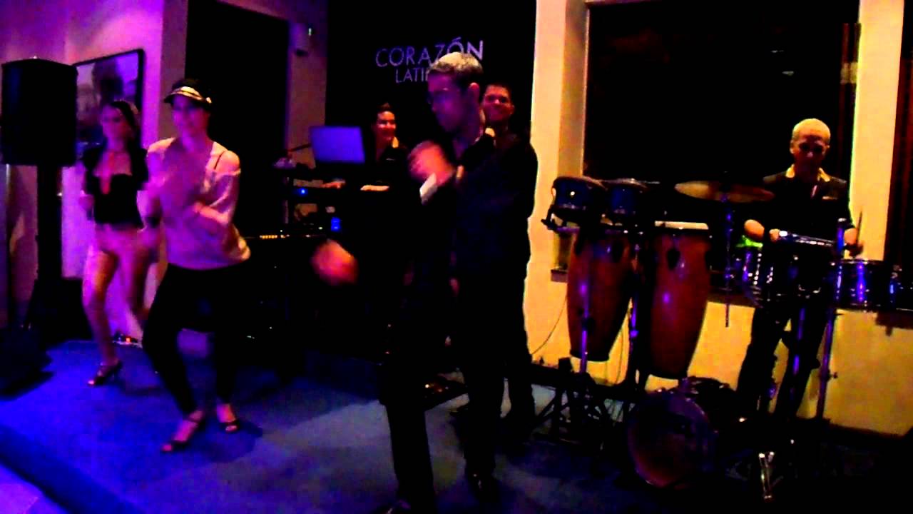 Corazón Latino band.Juliana.