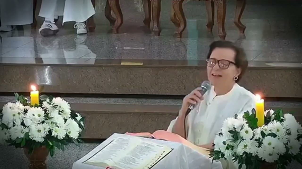 Salmo 8 - Ó Senhor nosso Deus como é grande vosso nome por todo o universo | Santíssima Trindade
