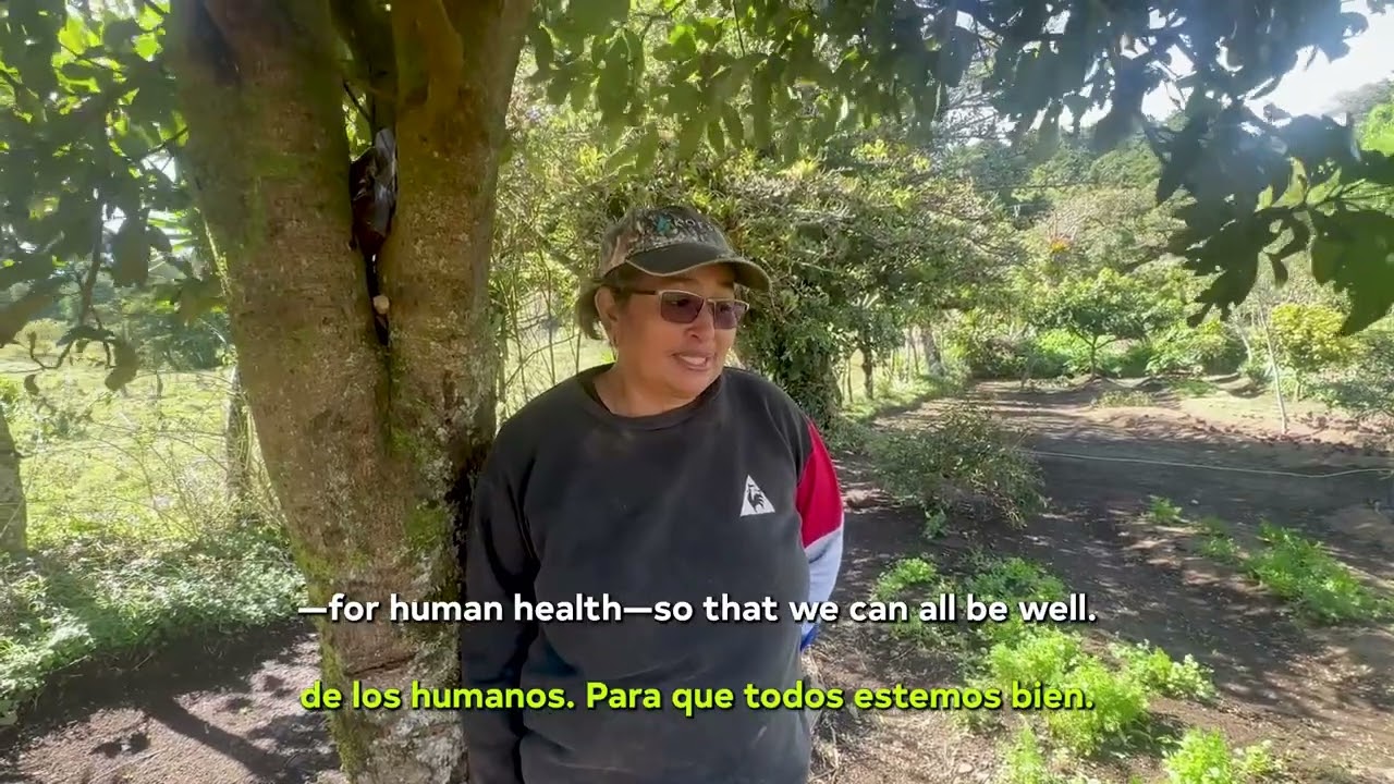Lucia from Costa Rica explains her innitiatives in communal organic agriculture