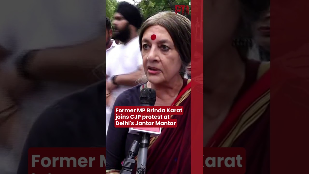 Former MP Brinda Karat joins CJP protest at Delhi's Jantar Mantar