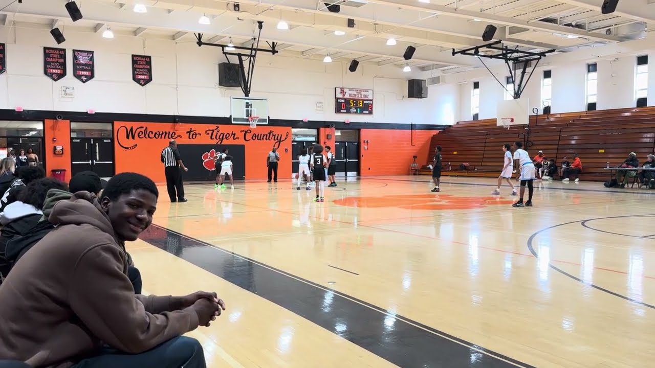 Lakers vs Tigers 14U 1stQ 01/17/26