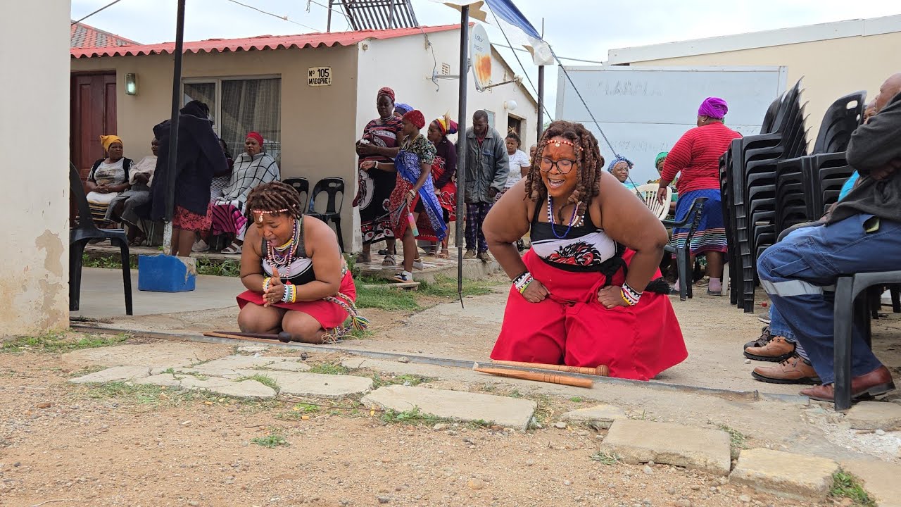 Part 1 : Iintwaso zikaGogo uSiyoyoze noGogo uMngoma (Friday)