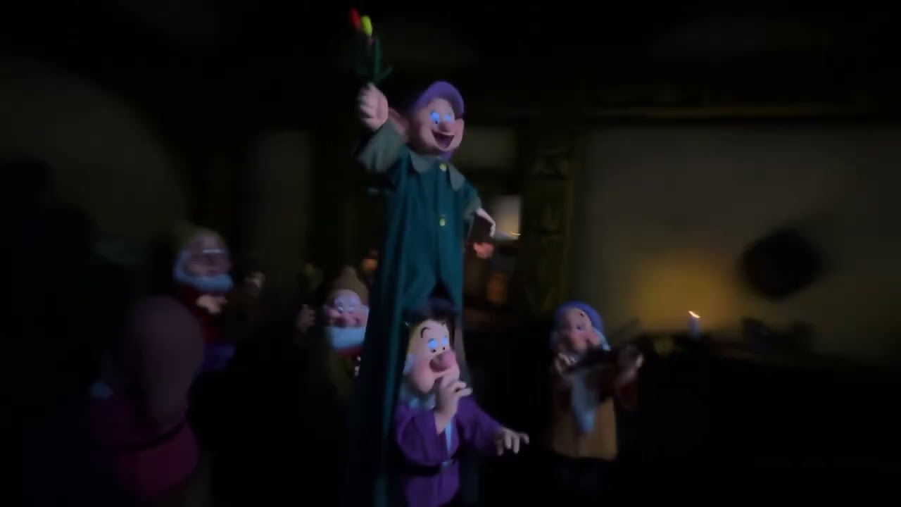 Snow White Ride Tokyo Disneyland