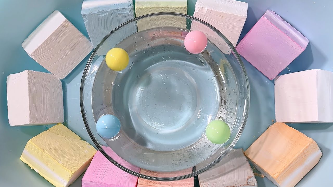 Gym Chalk ASMR 🍬 Crushing Soft Candy Colors Soft Dyeing + Water 💦