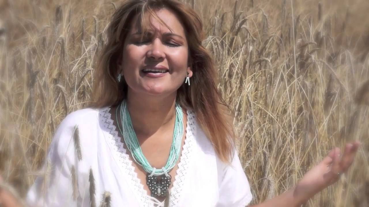 LATIDOS - Eres Mi Vida - Fernando Torrico -  Gina Gil (Video Oficial)
