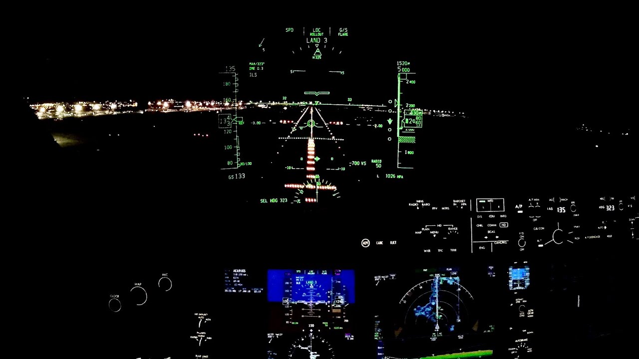 HUD View Boeing  787 Autoland
