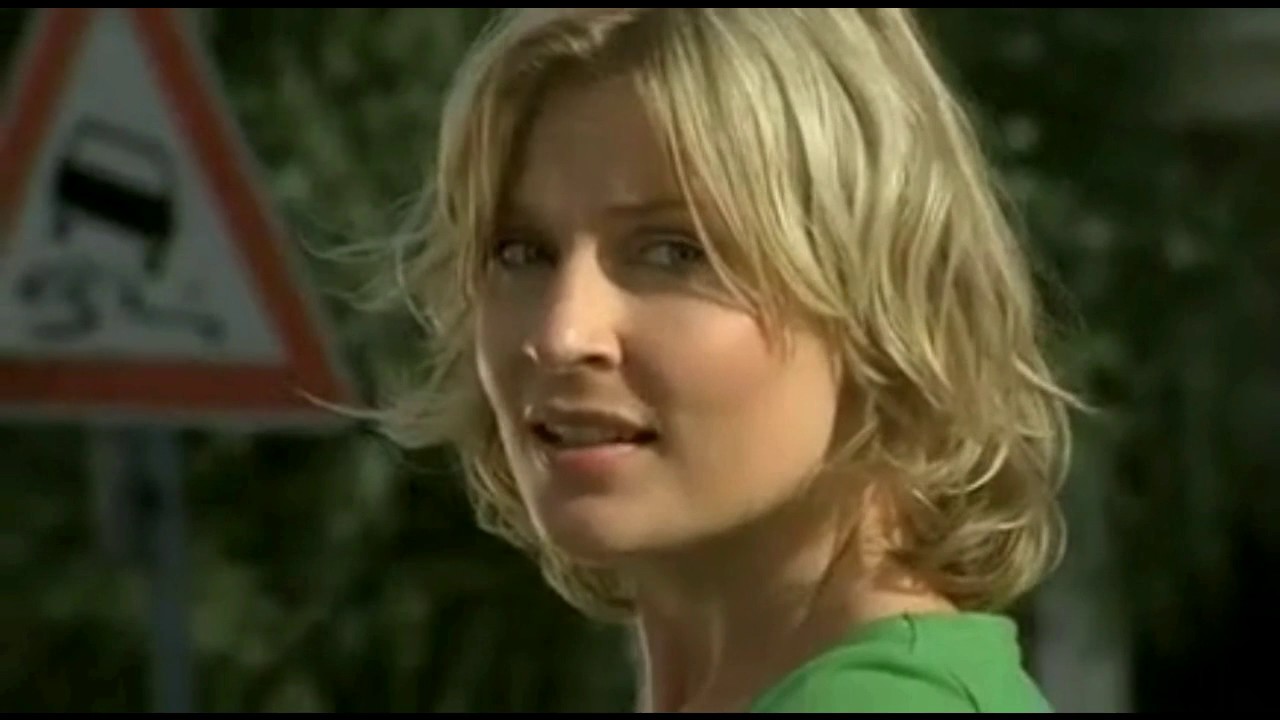 I love the way you lie - Melanie Hansen (NHK)