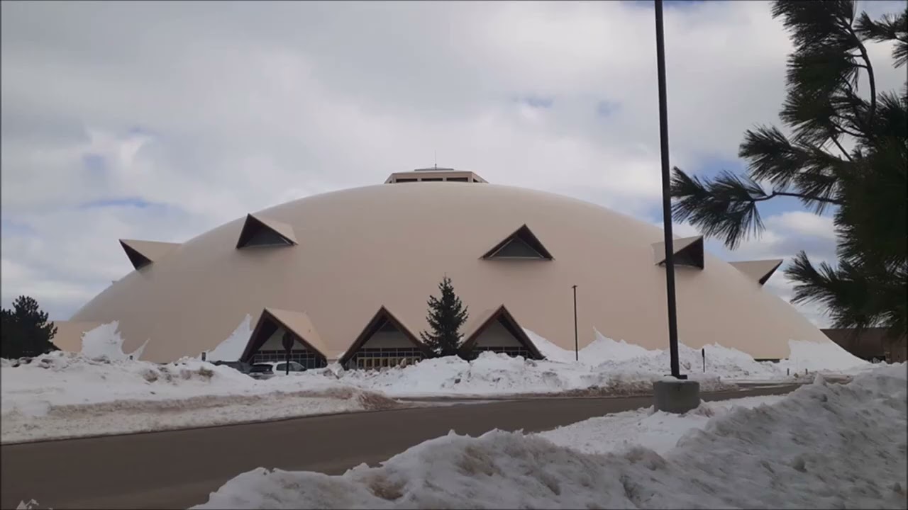 A Winter Day in Marquette Michigan (Upper Peninsula)