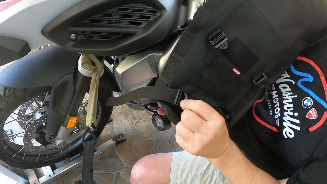 Installing Lone Rider 6L Dry Bags on BMW 1250 GS Adventure Crash Bars